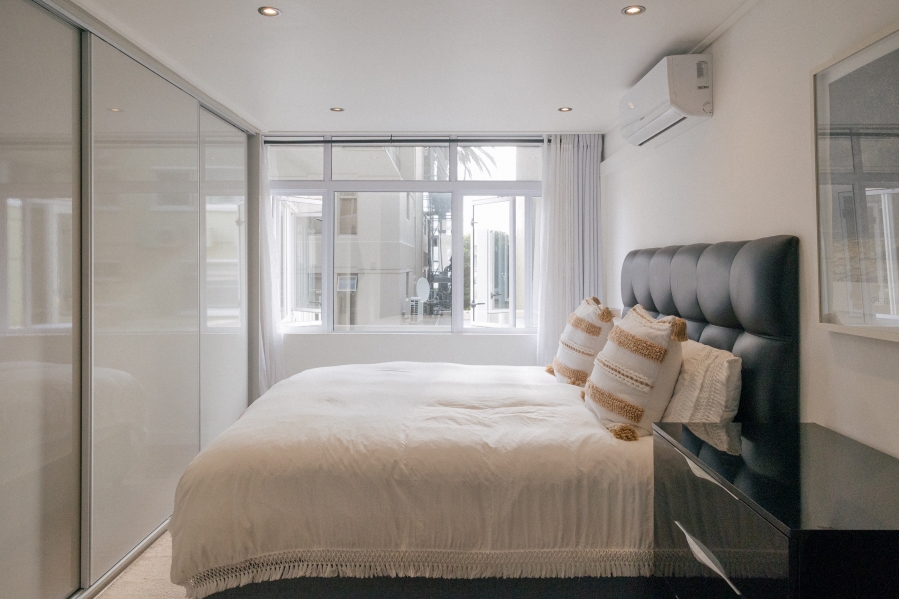 To Let 2 Bedroom Property for Rent in Sea Point Western Cape